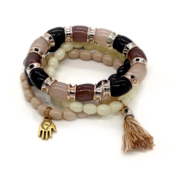 Bracelet with 4 strands and charm. OS - Picture 3 of 3